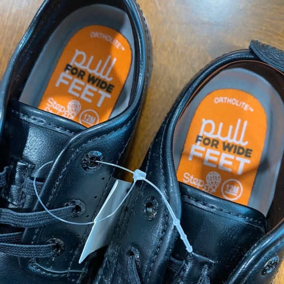 Shoes - Picture 4 of 4